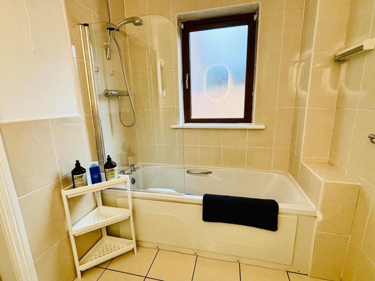 Boru Walk Townhouse -stylish & Modern Holiday home *