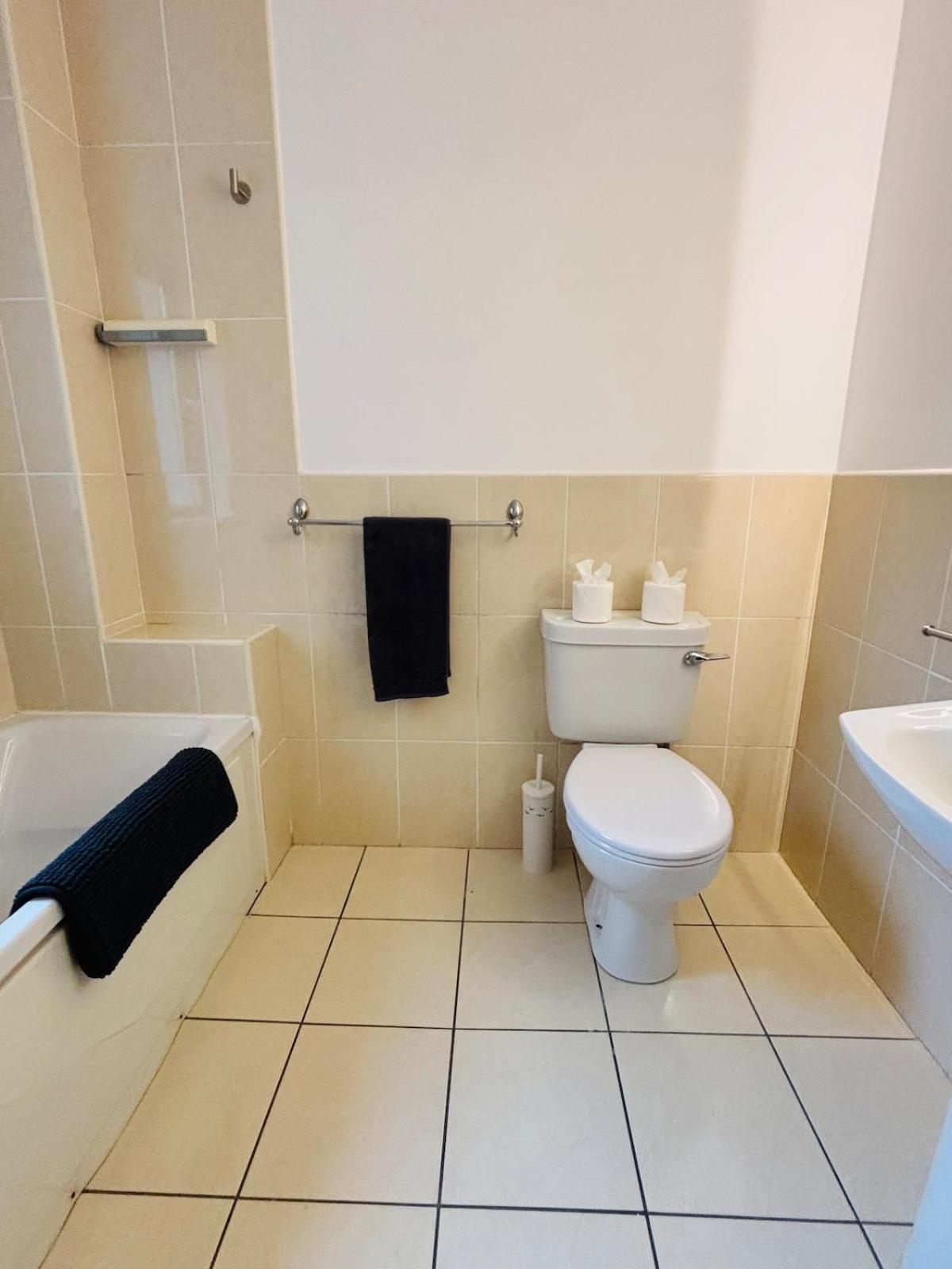 Boru Walk Townhouse -stylish & Modern Holiday home Killaloe