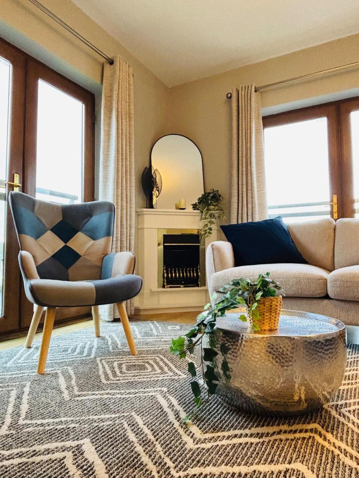 Boru Walk Townhouse -stylish & Modern Killaloe
