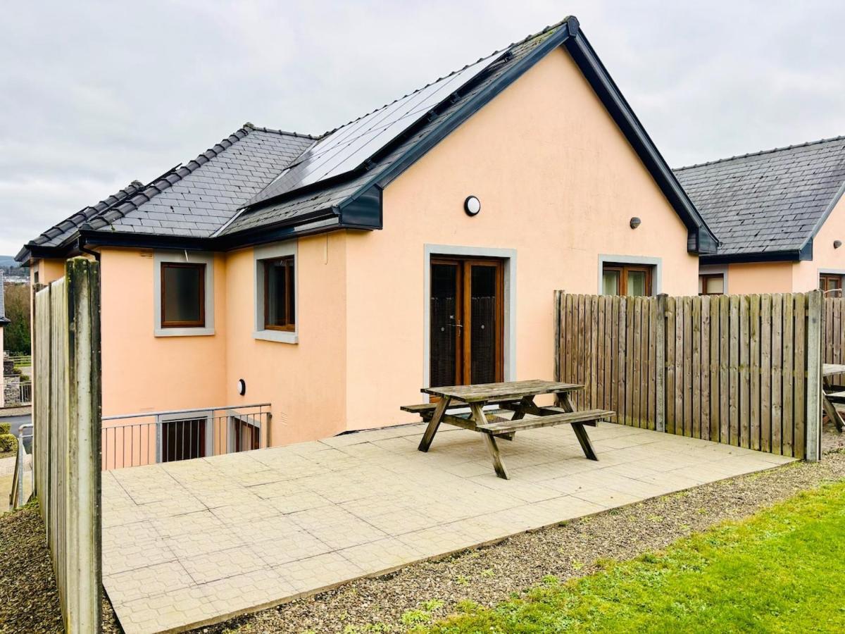 Boru Walk Townhouse -stylish & Modern *